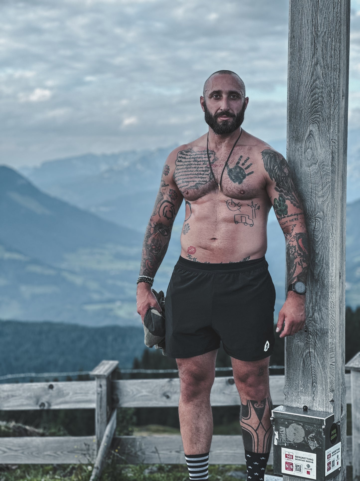 Hybrid Performance Short